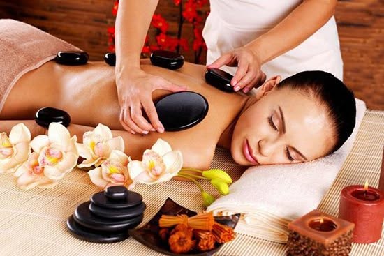 The combination of comfortable warmth and skilled massage can encourage relaxation.